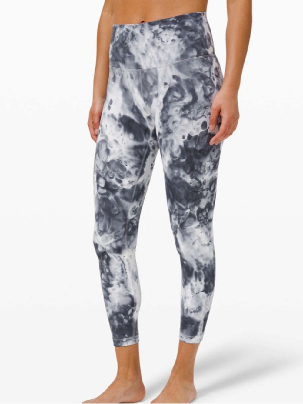 Women’s Lululemon Wunder Under High-Rise Tight 25” Luxtreme in Marble Dye Navy